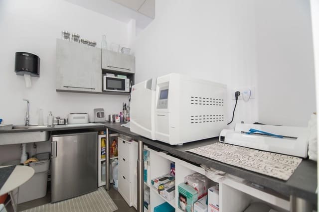 Kommersiell til leie i Umbrete - € 840 (Ref: 9232676)