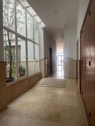 2 sovrum Lägenhet att hyra i Sevilla stad - 1 100 € (Ref: 9236549)