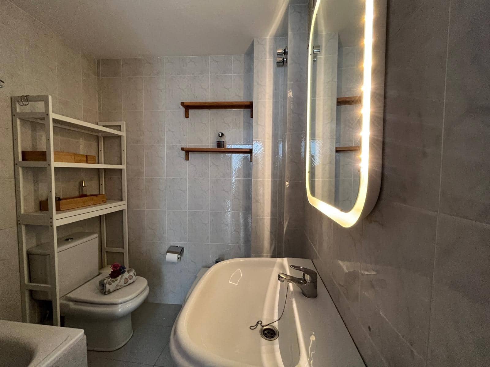 2 sovrum Lägenhet att hyra i Sevilla stad - 1 100 € (Ref: 9236549)