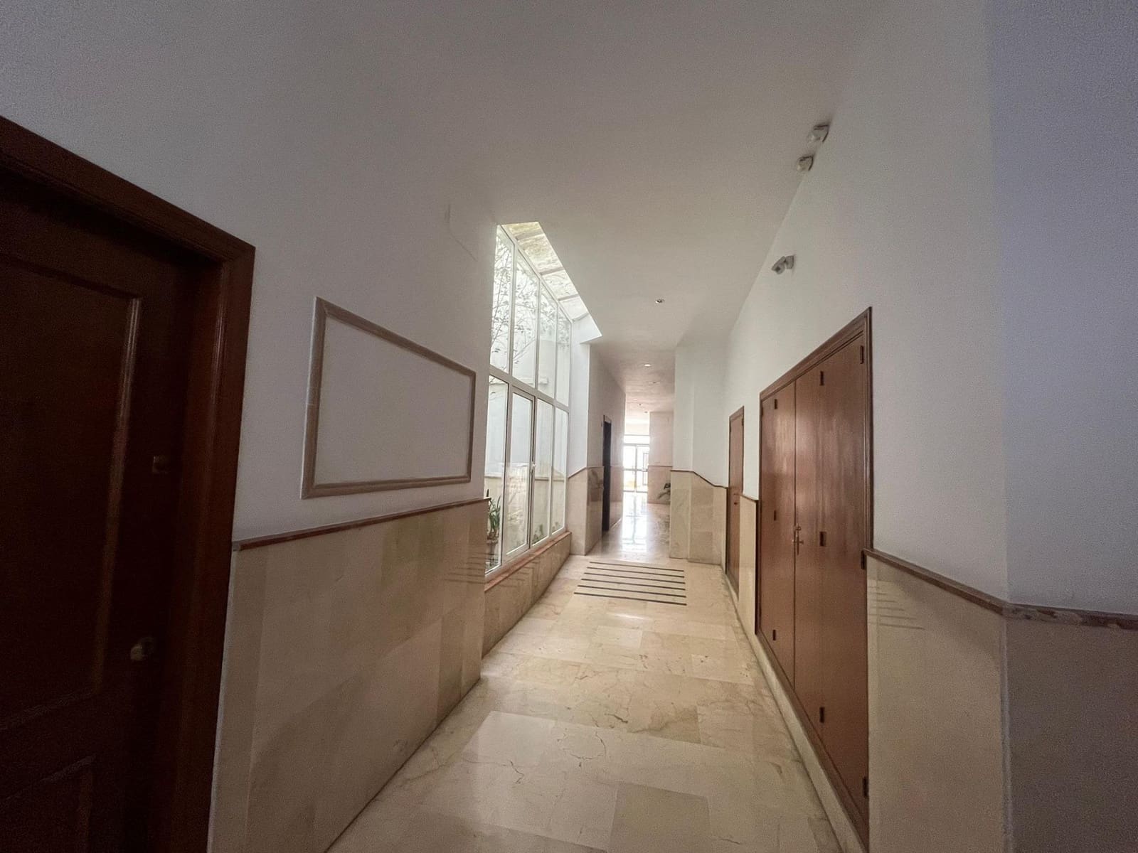 2 sovrum Lägenhet att hyra i Sevilla stad - 1 100 € (Ref: 9236549)