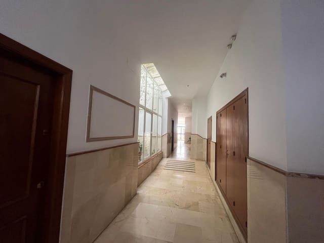 2 sovrum Lägenhet att hyra i Sevilla stad - 1 100 € (Ref: 9236549)