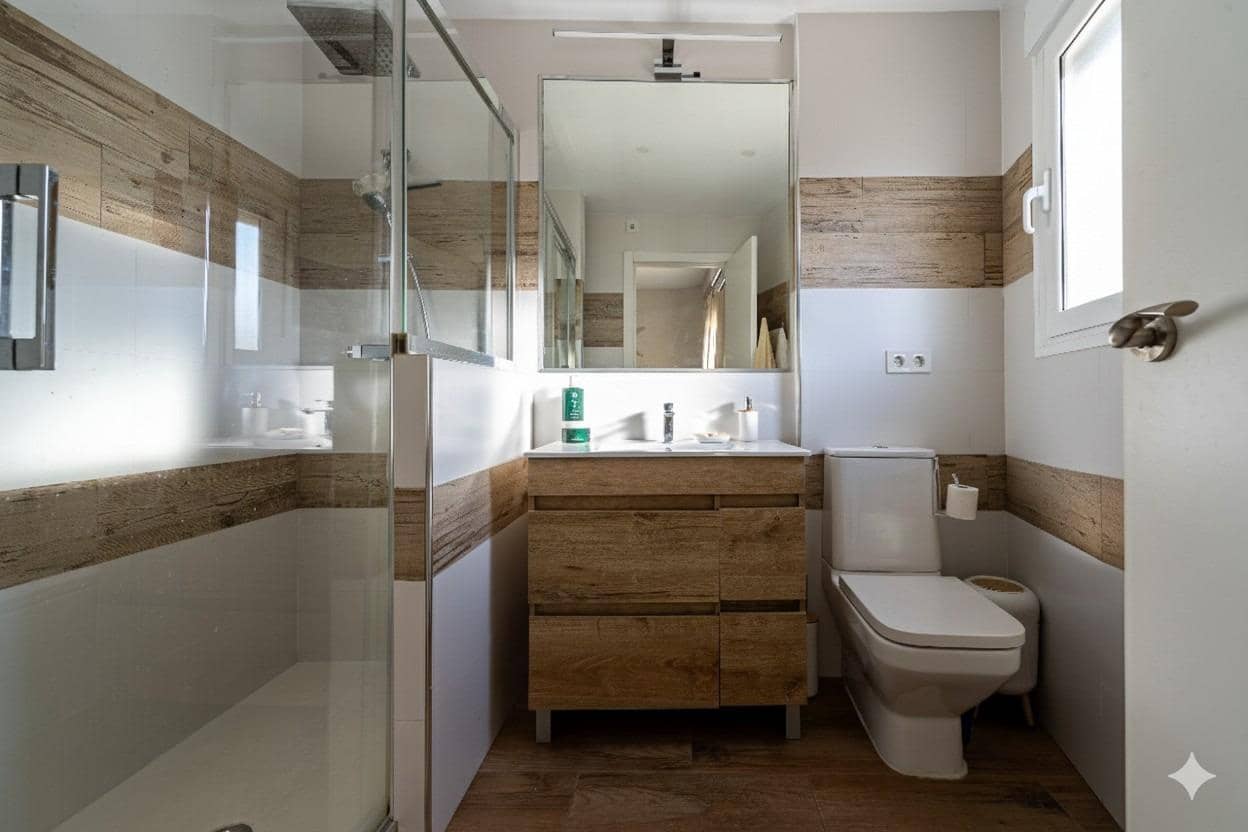 4 camera da letto Villetta a Schiera in vendita in Dos Hermanas con piscina - 315.000 € (Rif: 9255384)