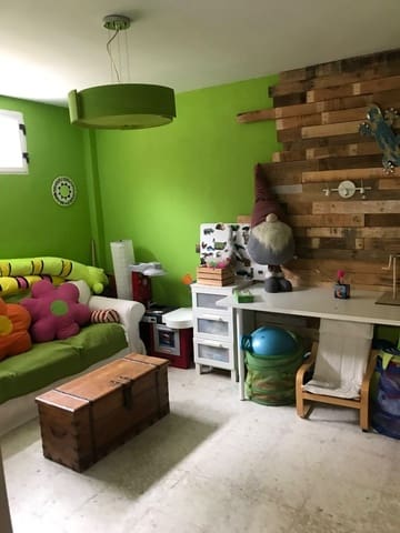 6 slaapkamer Villa te koop in Mairena del Aljarafe met zwembad - € 495.000 (Ref: 9262713)