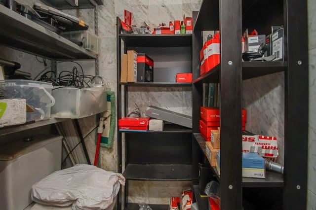 Commercieel te koop in Bormujos - € 152.000 (Ref: 9269854)