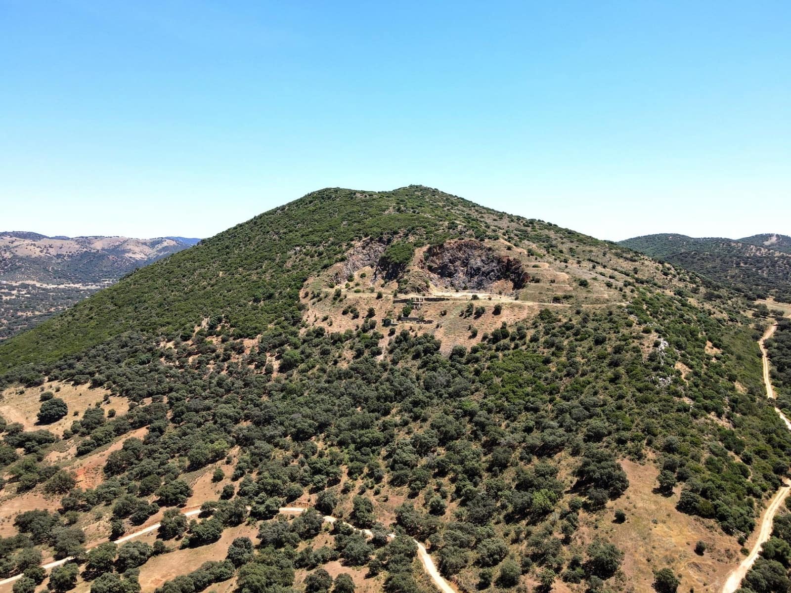 Grunde uden byggetilladelser til salg i Cazalla de la Sierra - € 695.000 (Ref: 9282301)