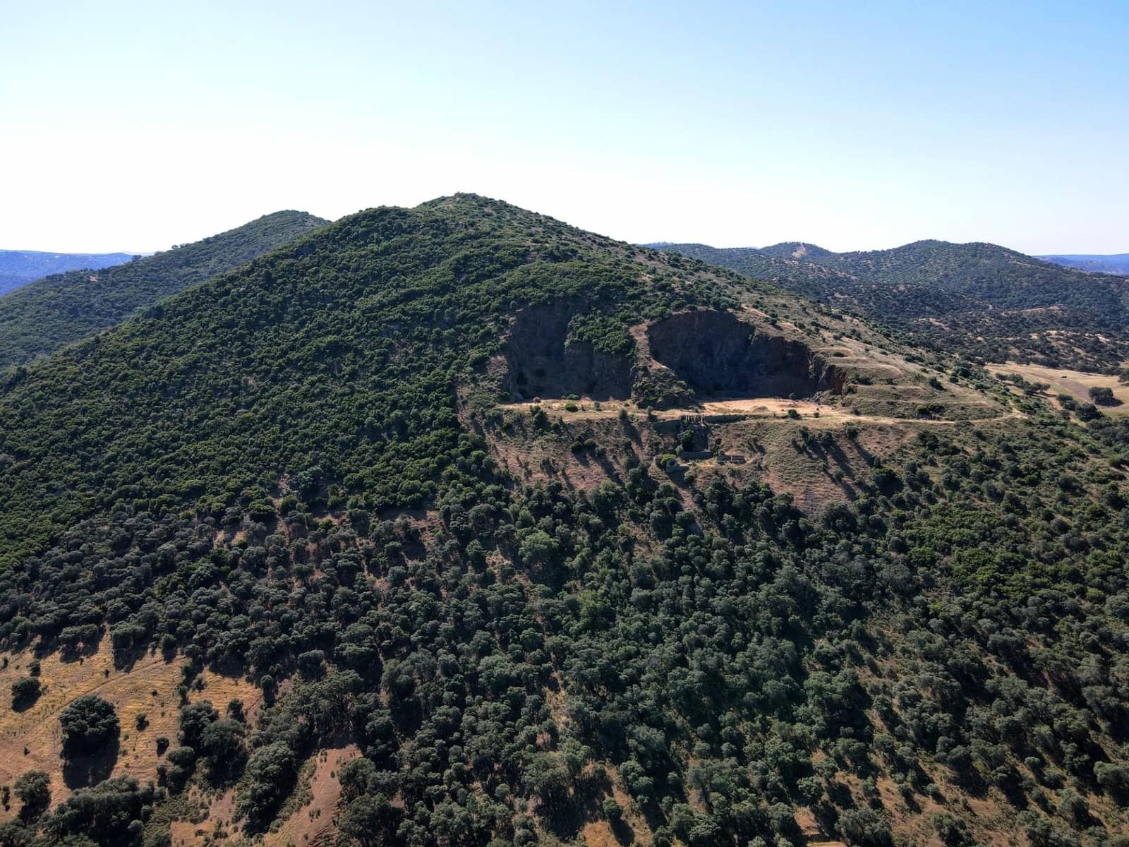 Grunde uden byggetilladelser til salg i Cazalla de la Sierra - € 695.000 (Ref: 9282301)
