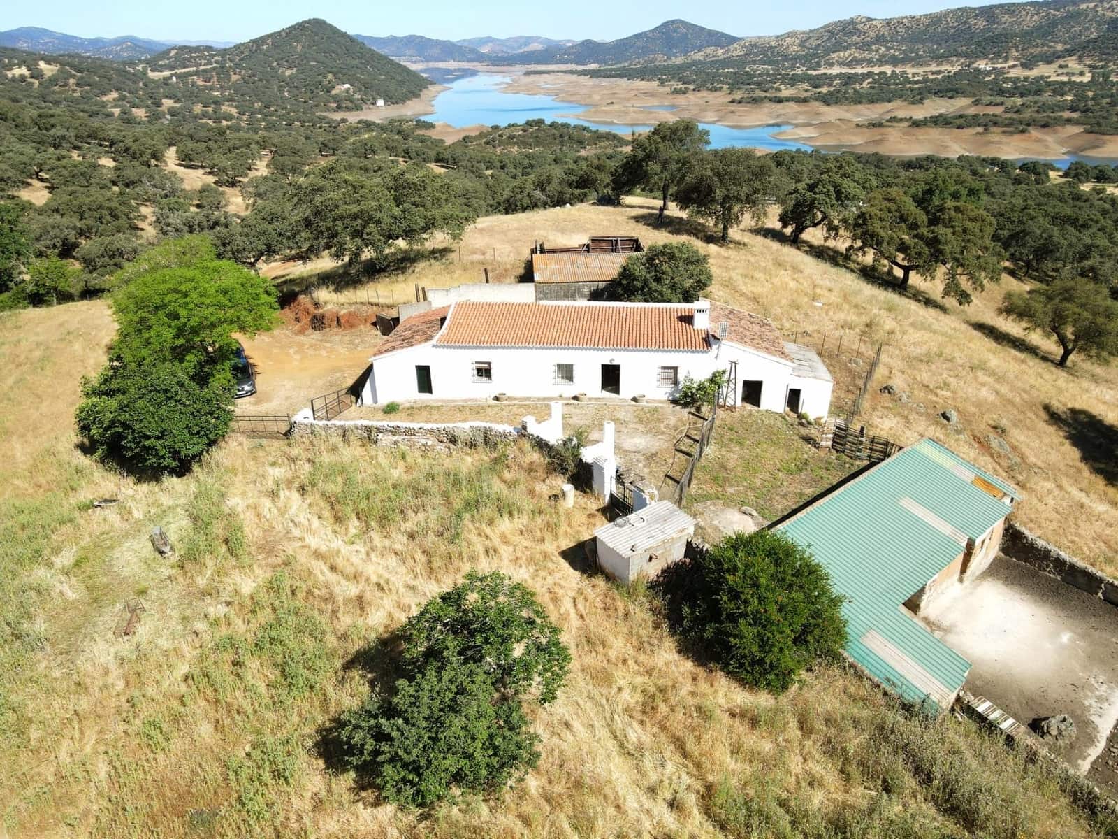 Ubebygd land til salgs i Cazalla de la Sierra - € 695 000 (Ref: 9282301)