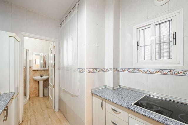 2 soveværelse Rækkehus til salg i Sevilla by - € 170.000 (Ref: 9296982)