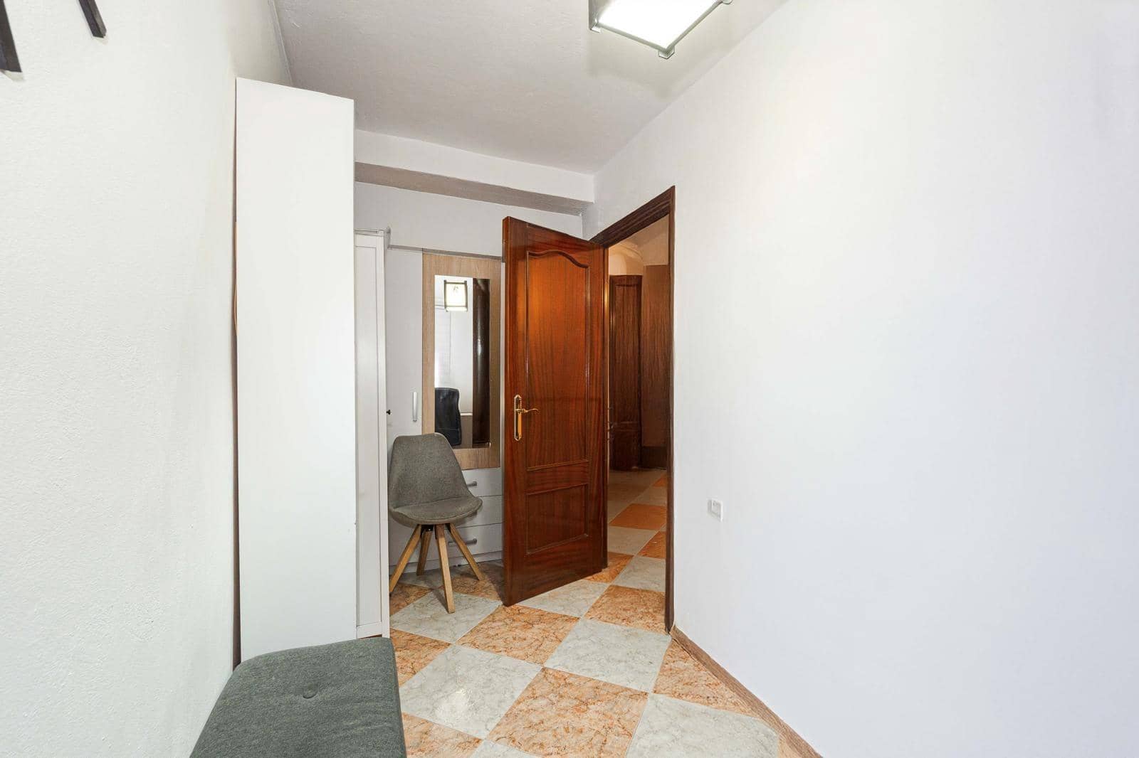 2 soveværelse Rækkehus til salg i Sevilla by - € 165.000 (Ref: 9296982)