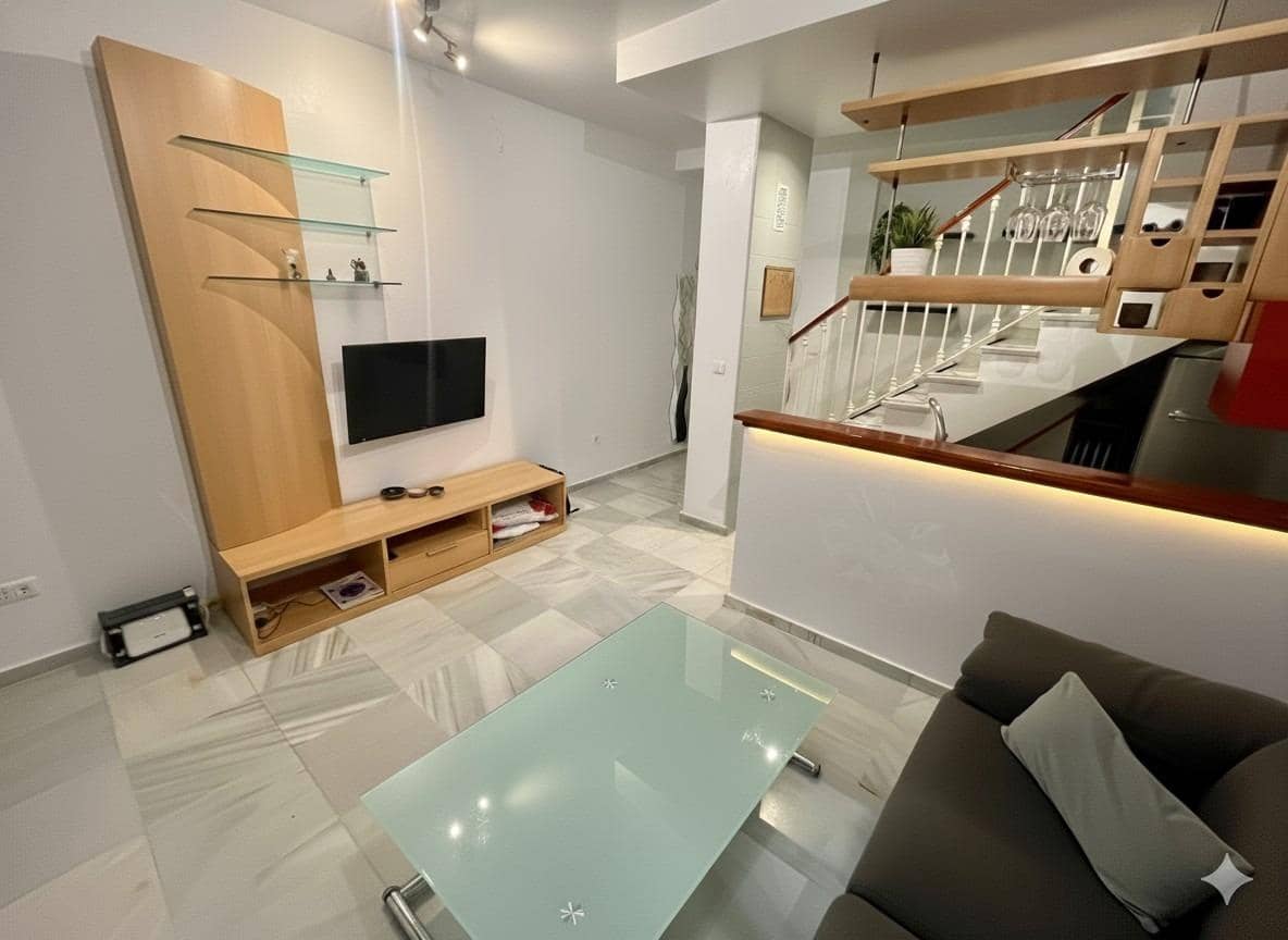 1 soveværelse Lejlighed til leje i Sevilla by - € 850 (Ref: 9355946)