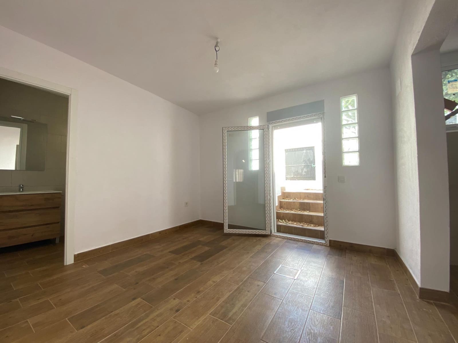 3 bedroom Townhouse for sale in Guillena - € 140,000 (Ref: 9362439)