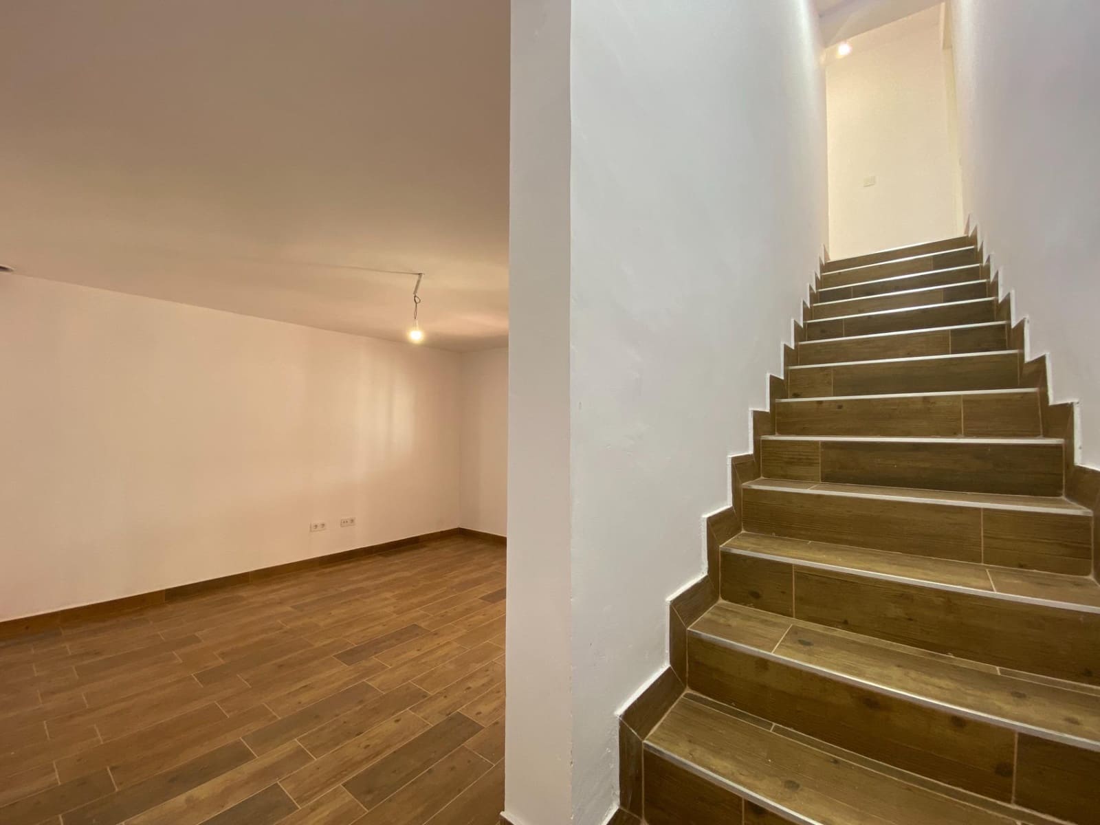 3 bedroom Townhouse for sale in Guillena - € 140,000 (Ref: 9362439)