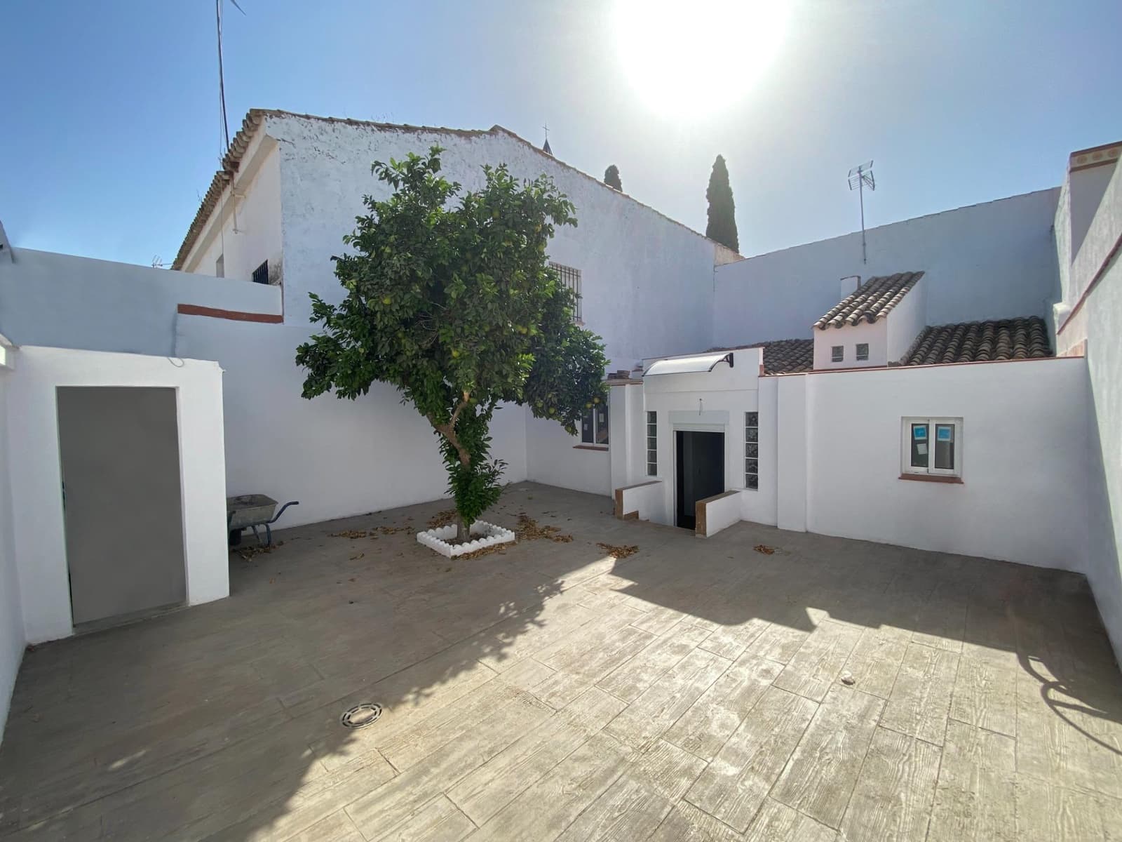 3 bedroom Townhouse for sale in Guillena - € 140,000 (Ref: 9362439)