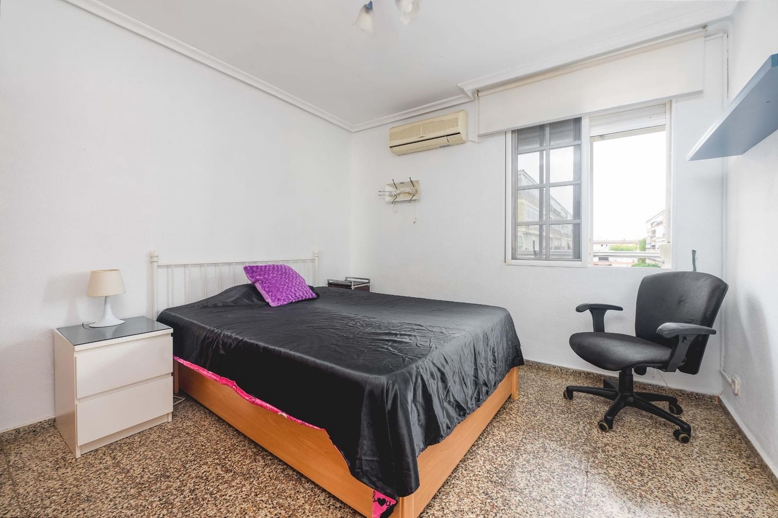 3 bedroom Flat for sale in Seville city - € 155,000 (Ref: 9367675)