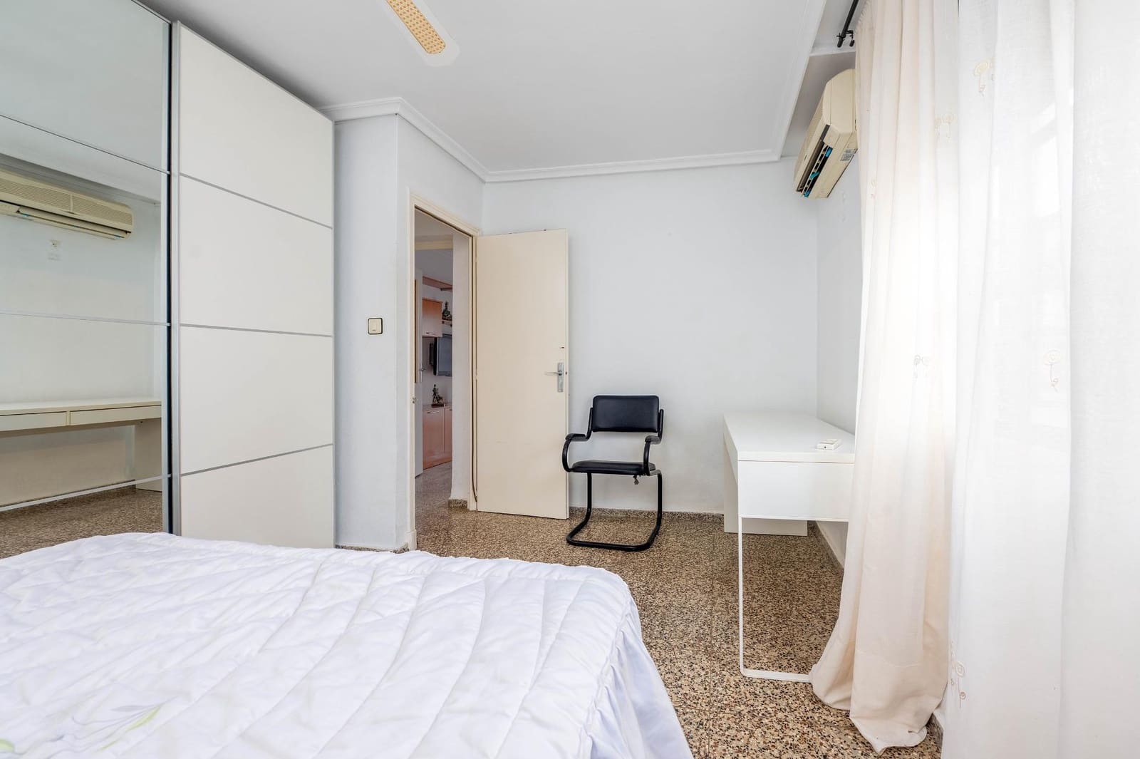 3 bedroom Flat for sale in Seville city - € 155,000 (Ref: 9367675)