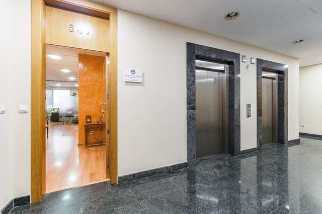 Kontor til leje i San Jerónimo, Sevilla by med garage - € 1.300 (Ref: 9367677)