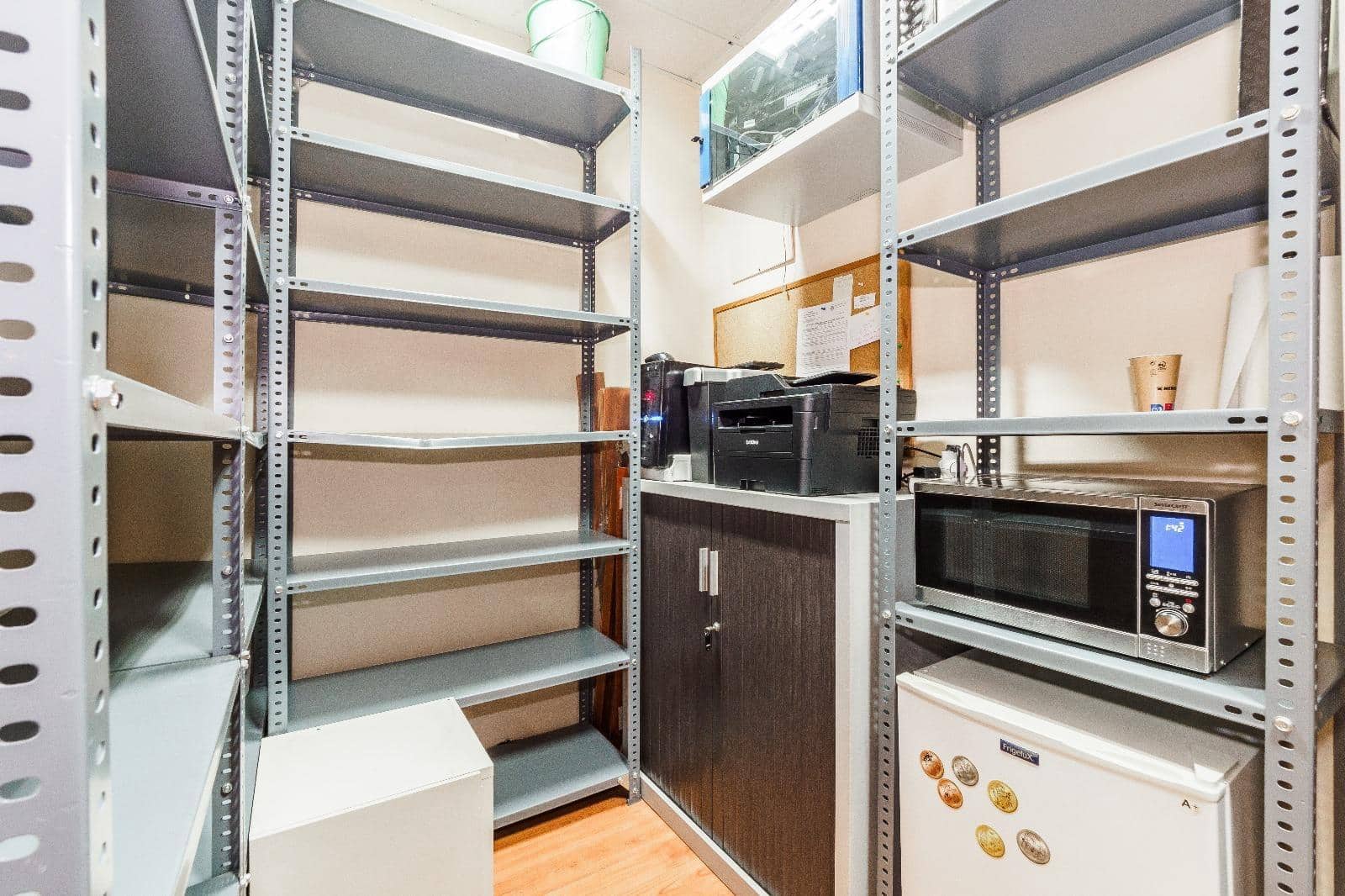 Office for rent in Seville city with garage - € 1,300 (Ref: 9367677)