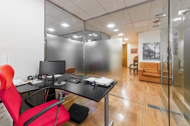 Office for rent in San Jerónimo, Seville city with garage - € 1,300 (Ref: 9367677)