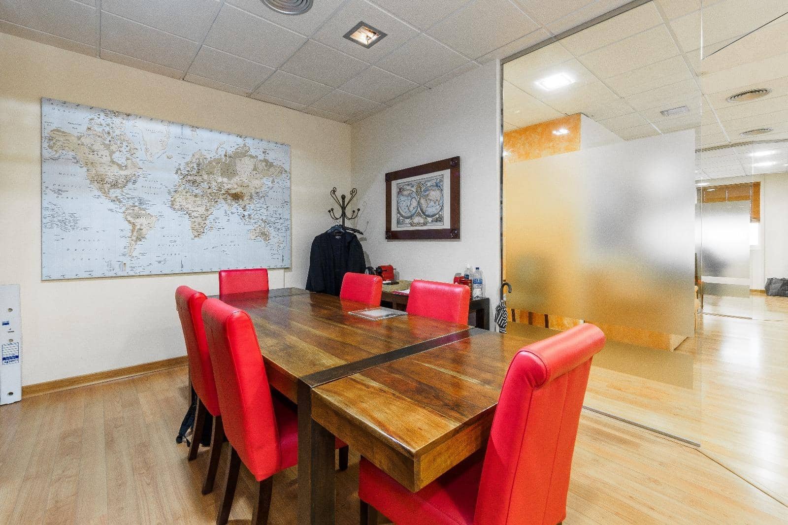 Office for rent in Seville city with garage - € 1,300 (Ref: 9367677)