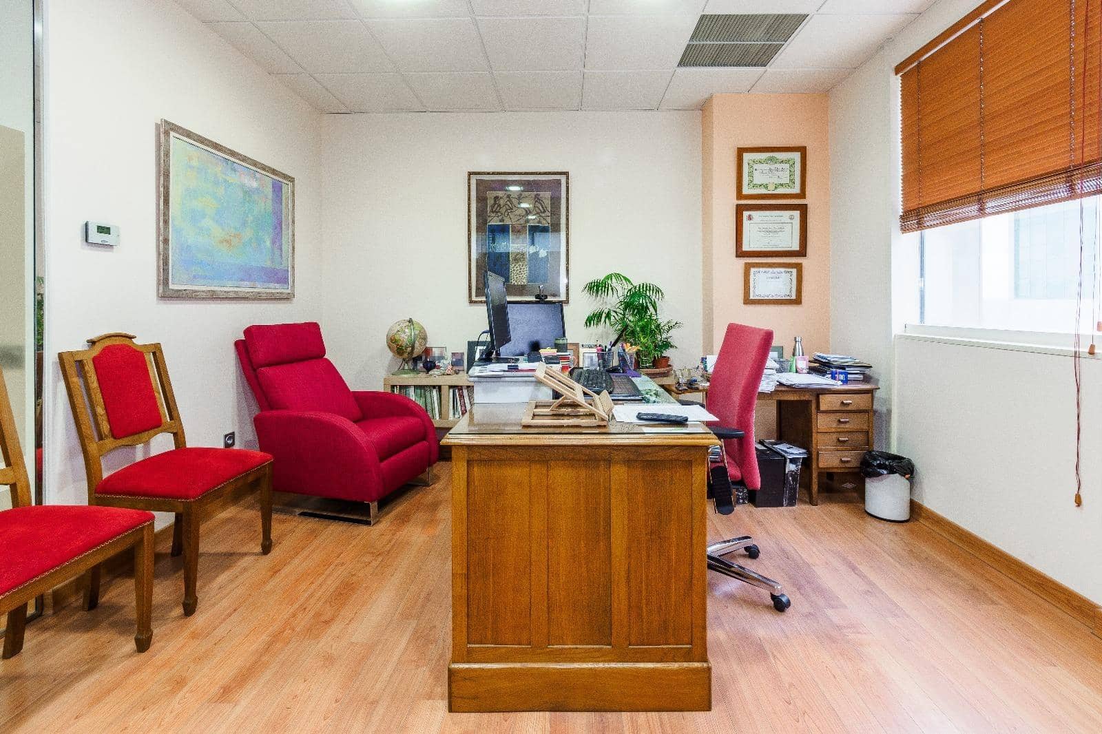 Kontor til leje i Sevilla by med garage - € 1.300 (Ref: 9367677)