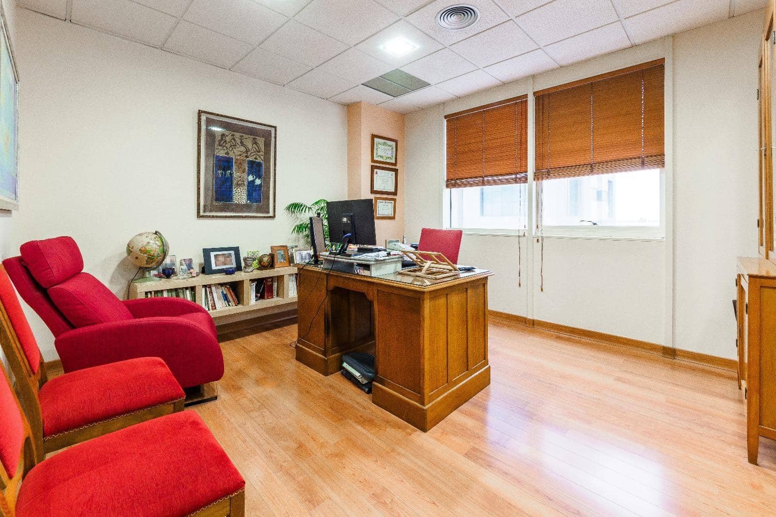 Kontor til leje i Sevilla by med garage - € 1.300 (Ref: 9367677)