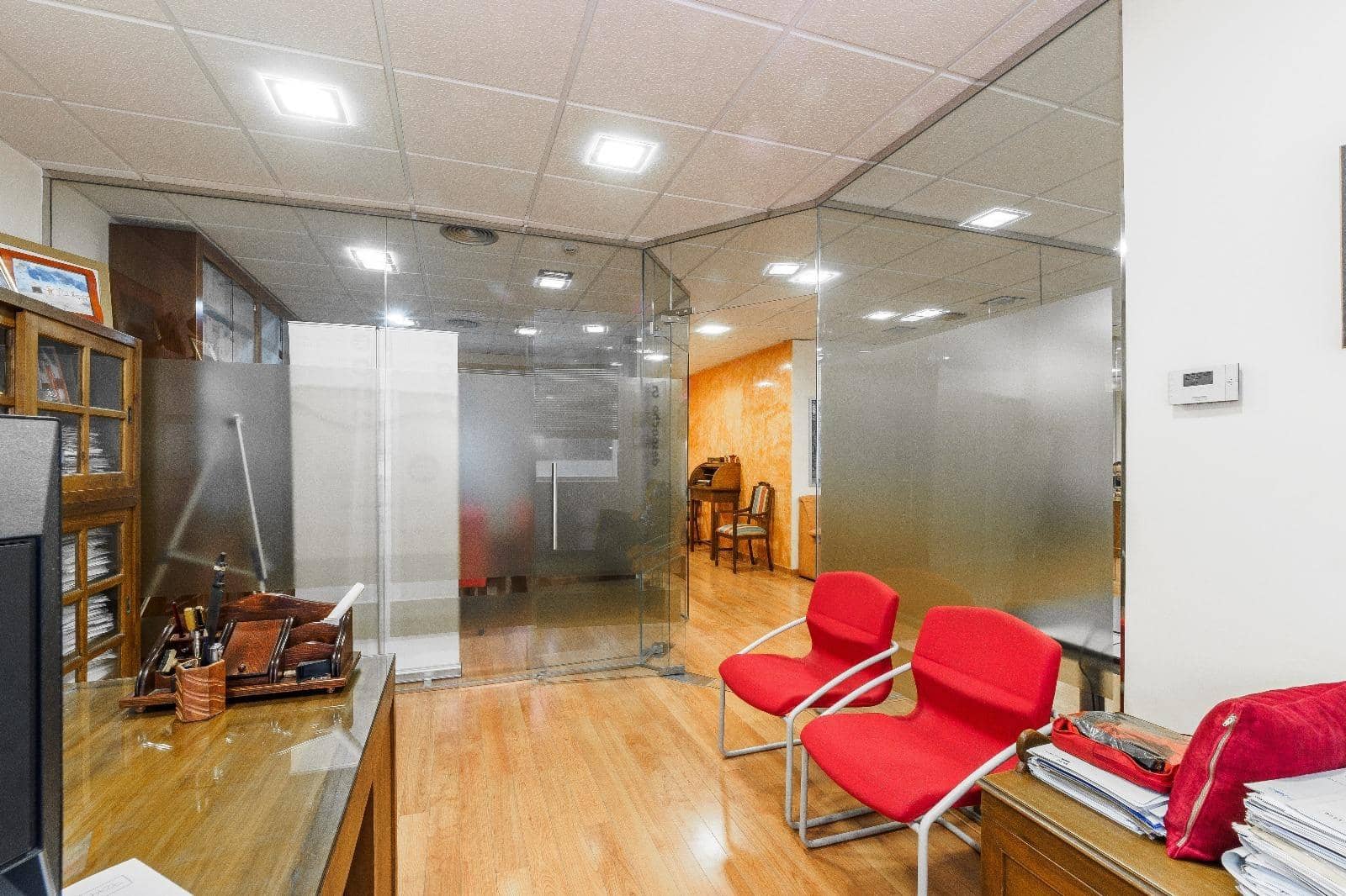 Kontor til leje i Sevilla by med garage - € 1.300 (Ref: 9367677)