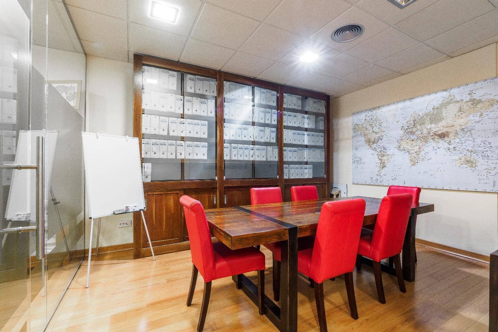 Kontor til leje i Sevilla by med garage - € 1.300 (Ref: 9367677)