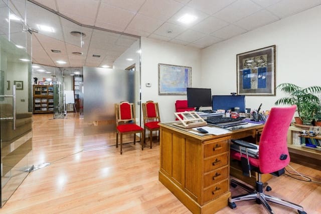 Escritório para arrendar em San Jerónimo, Sevilha cidade com garagem - 1 300 € (Ref: 9367677)