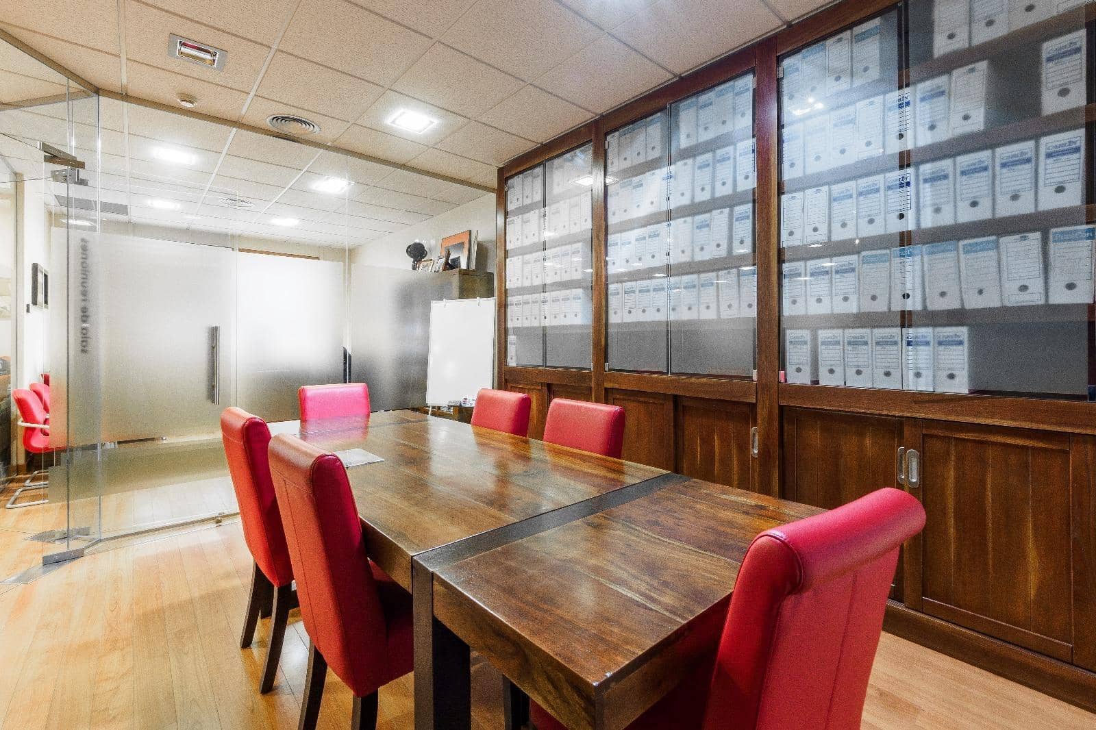 Office for rent in Seville city with garage - € 1,300 (Ref: 9367677)