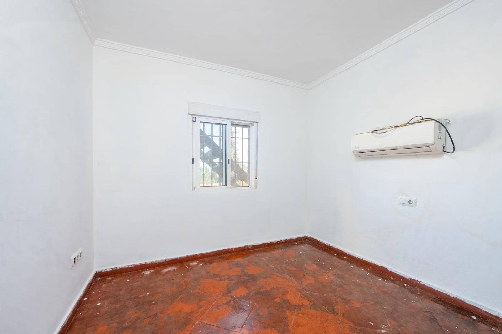 3 sypialnia Willa na sprzedaż w Carmona z basenem - 150 000 € (Ref: 9367679)