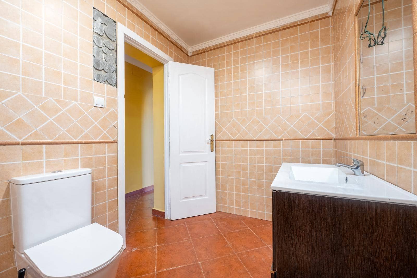 3 sypialnia Willa na sprzedaż w Carmona z basenem - 150 000 € (Ref: 9367679)