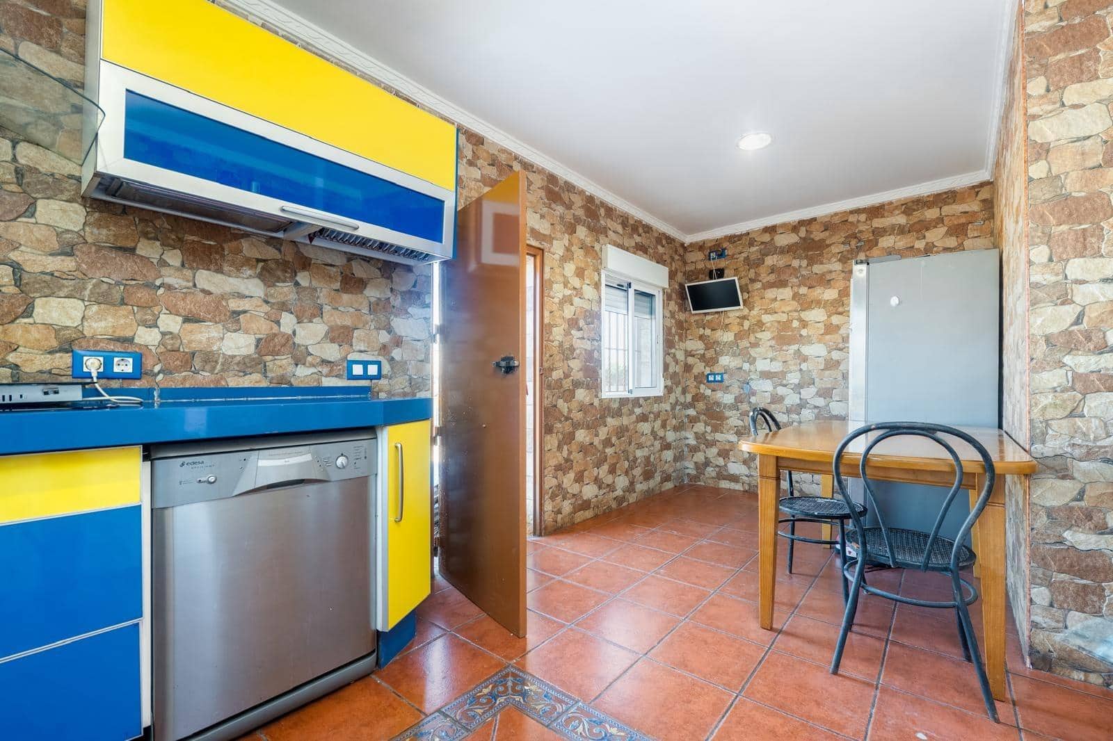 3 sypialnia Willa na sprzedaż w Carmona z basenem - 150 000 € (Ref: 9367679)