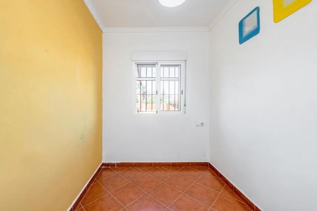 3 sypialnia Willa na sprzedaż w Carmona z basenem - 150 000 € (Ref: 9367679)