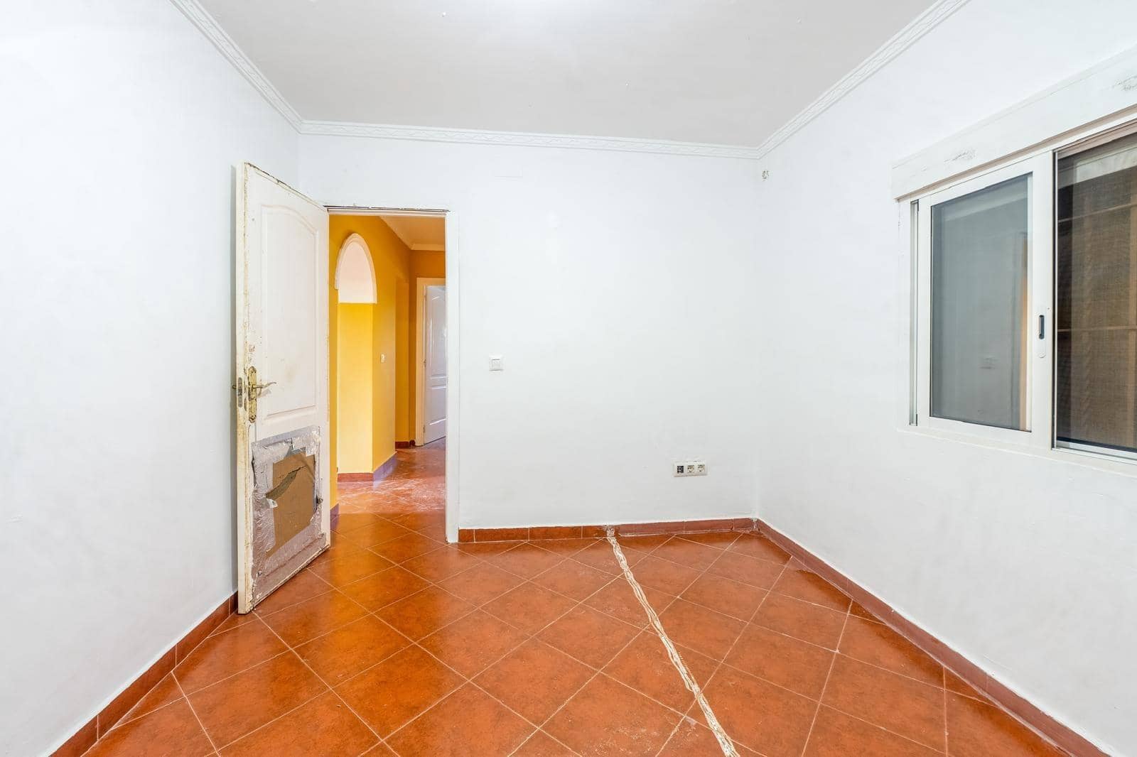 3 sovrum Villa till salu i Carmona med pool - 150 000 € (Ref: 9367679)