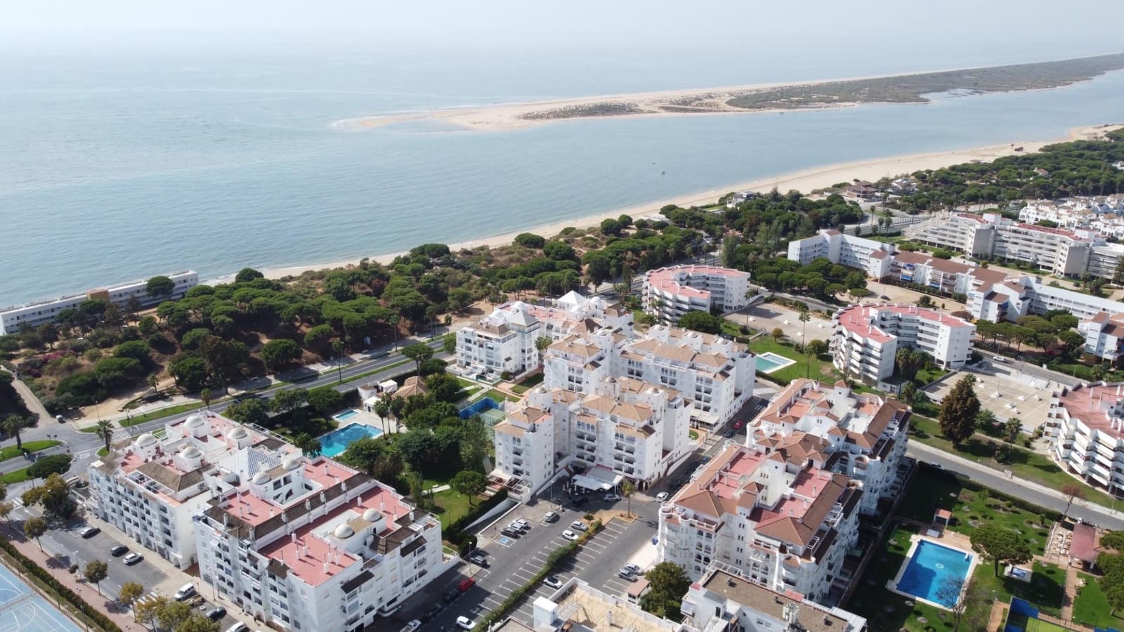 2 sypialnia Penthouse na sprzedaż w El Portil z basenem - 195 000 € (Ref: 9367680)