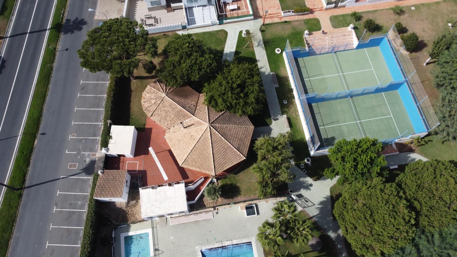 2 bedroom Penthouse for sale in El Portil with pool - € 195,000 (Ref: 9367680)