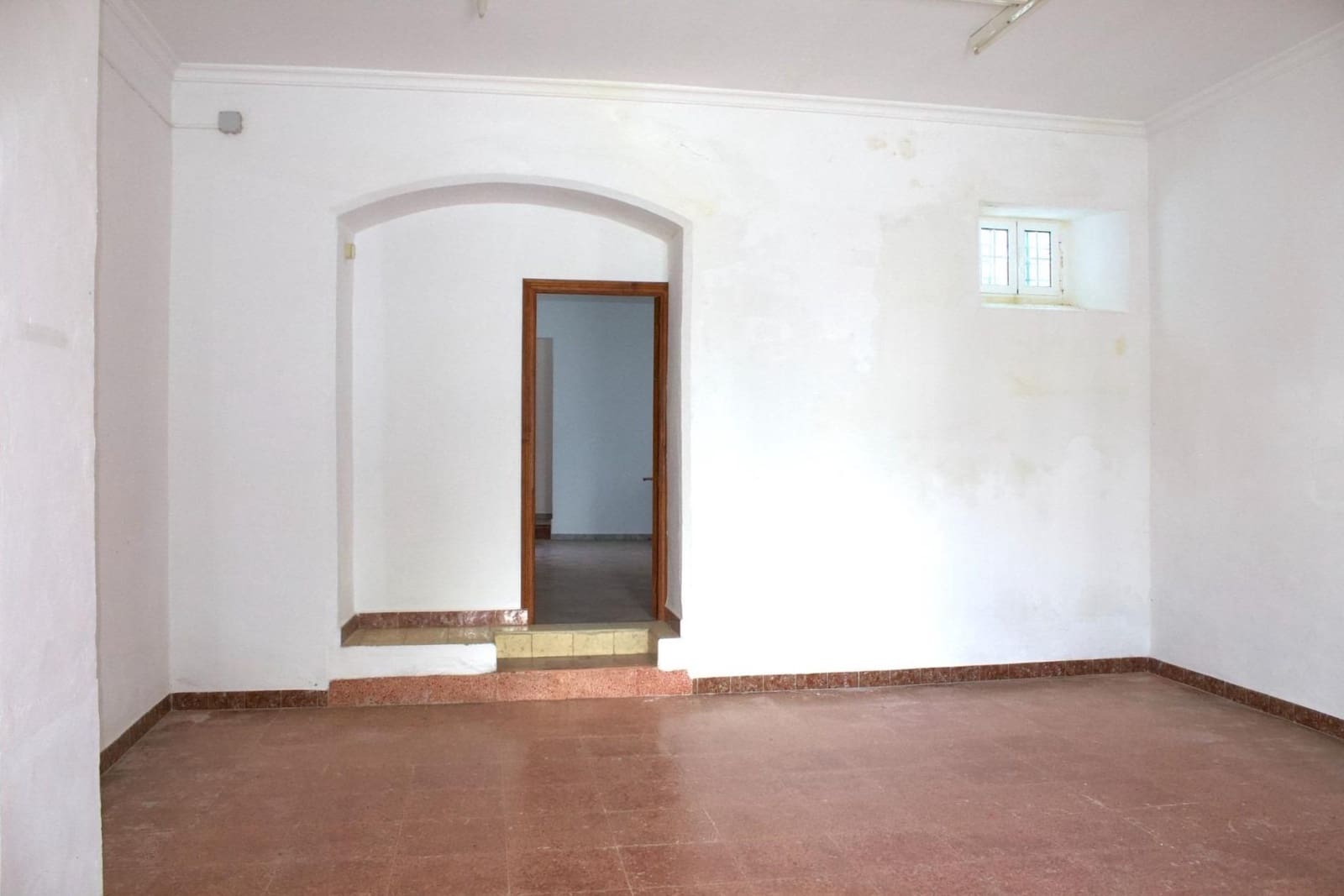 6 bedroom Townhouse for sale in Aznalcazar - € 350,000 (Ref: 9367682)