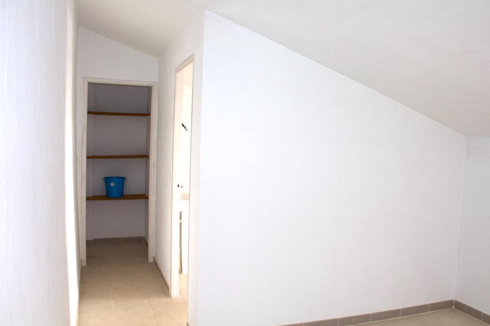 6 bedroom Townhouse for sale in Aznalcazar - € 350,000 (Ref: 9367682)