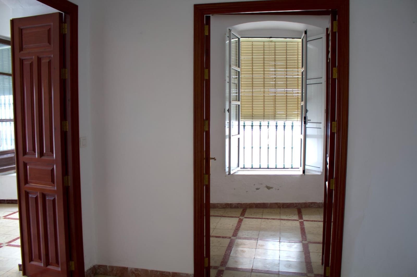 6 bedroom Townhouse for sale in Aznalcazar - € 350,000 (Ref: 9367682)