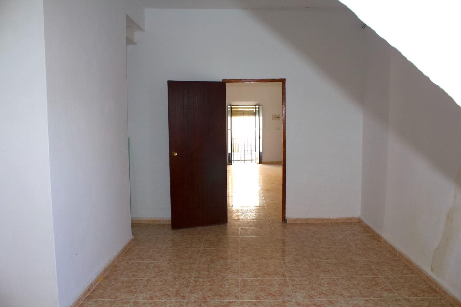 6 bedroom Townhouse for sale in Aznalcazar - € 350,000 (Ref: 9367682)