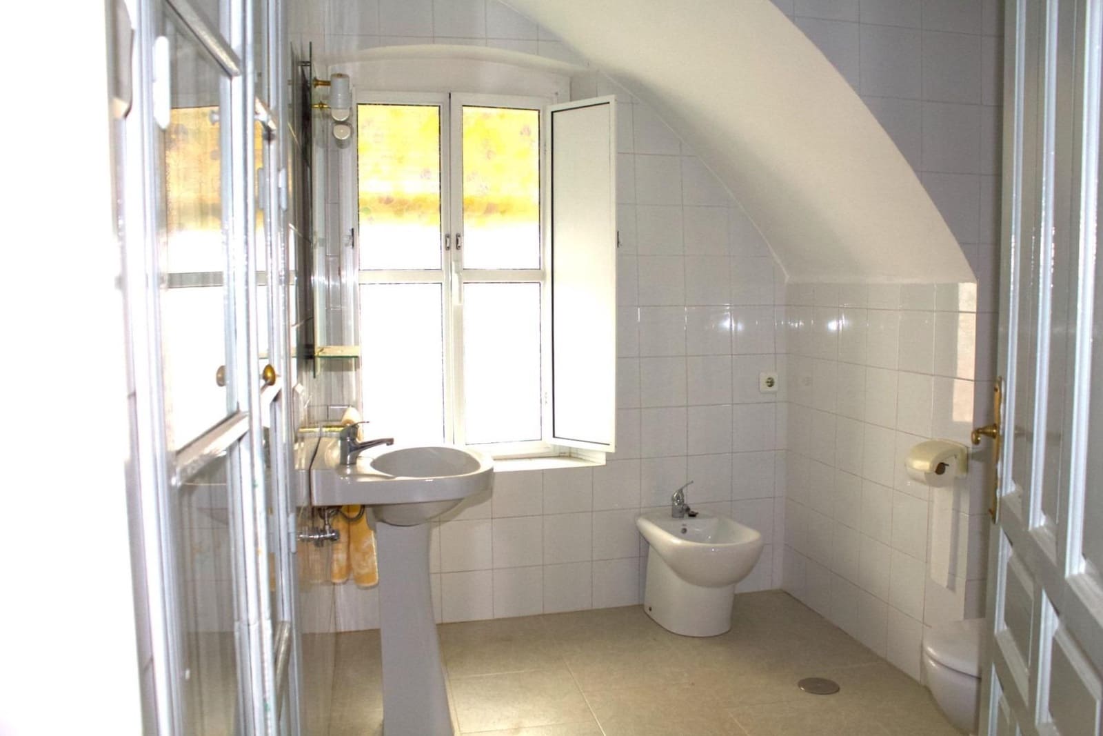 6 makuuhuone Omakotitalo myytävänä paikassa Aznalcazar - 350 000 € (Ref: 9367682)