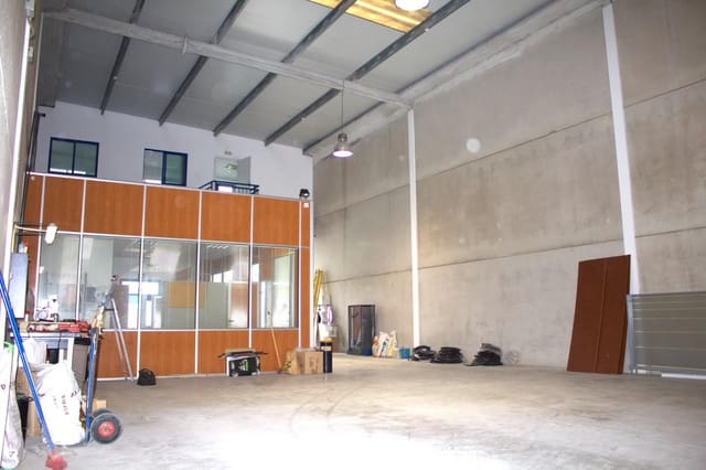 Negocio en Camas en venta - 255.900 € (Ref: 9374385)