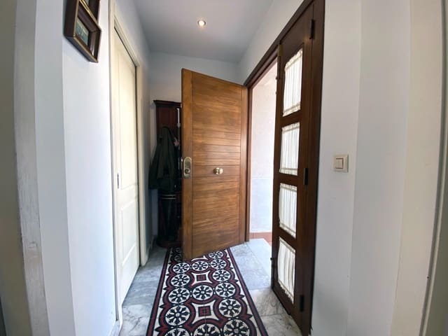 5 bedroom Townhouse for sale in Camas - € 295,000 (Ref: 9374386)