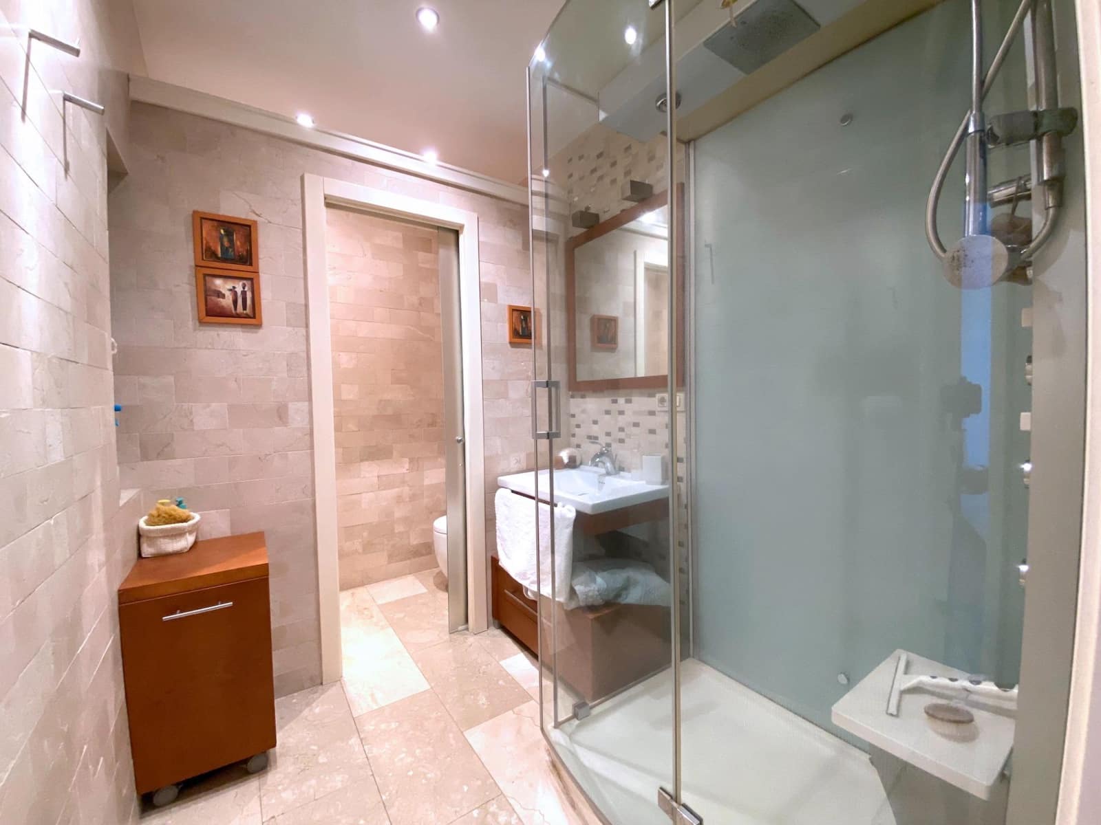 5 bedroom Townhouse for sale in Camas - € 295,000 (Ref: 9374386)