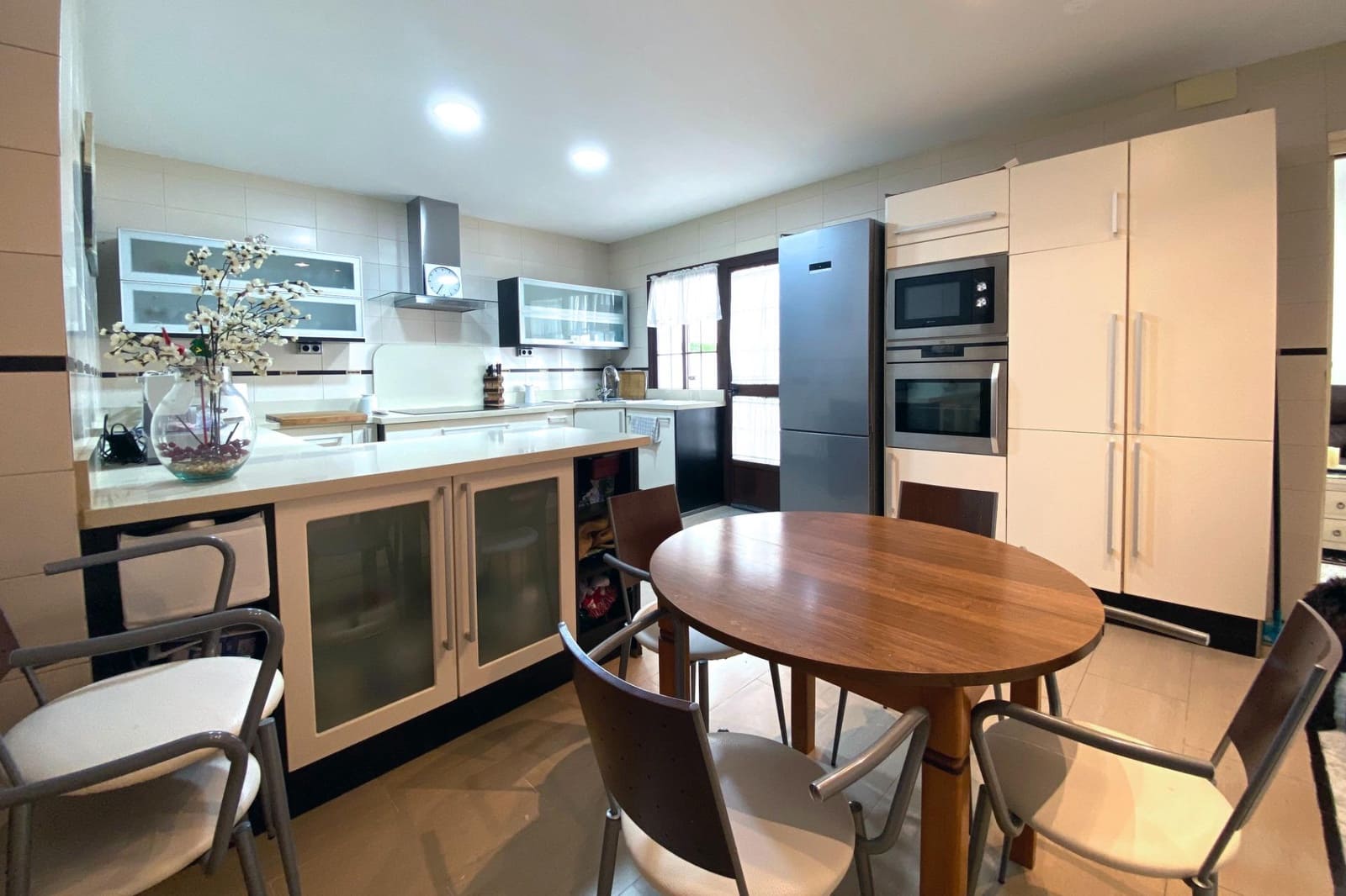 5 bedroom Townhouse for sale in Camas - € 295,000 (Ref: 9374386)