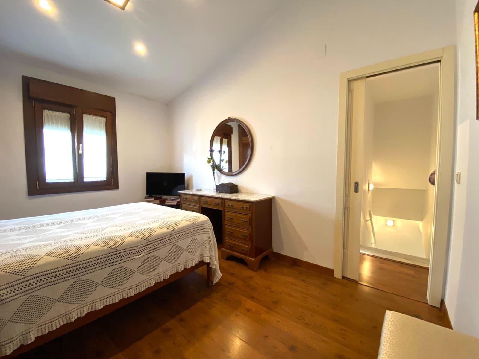 5 bedroom Townhouse for sale in Camas - € 295,000 (Ref: 9374386)