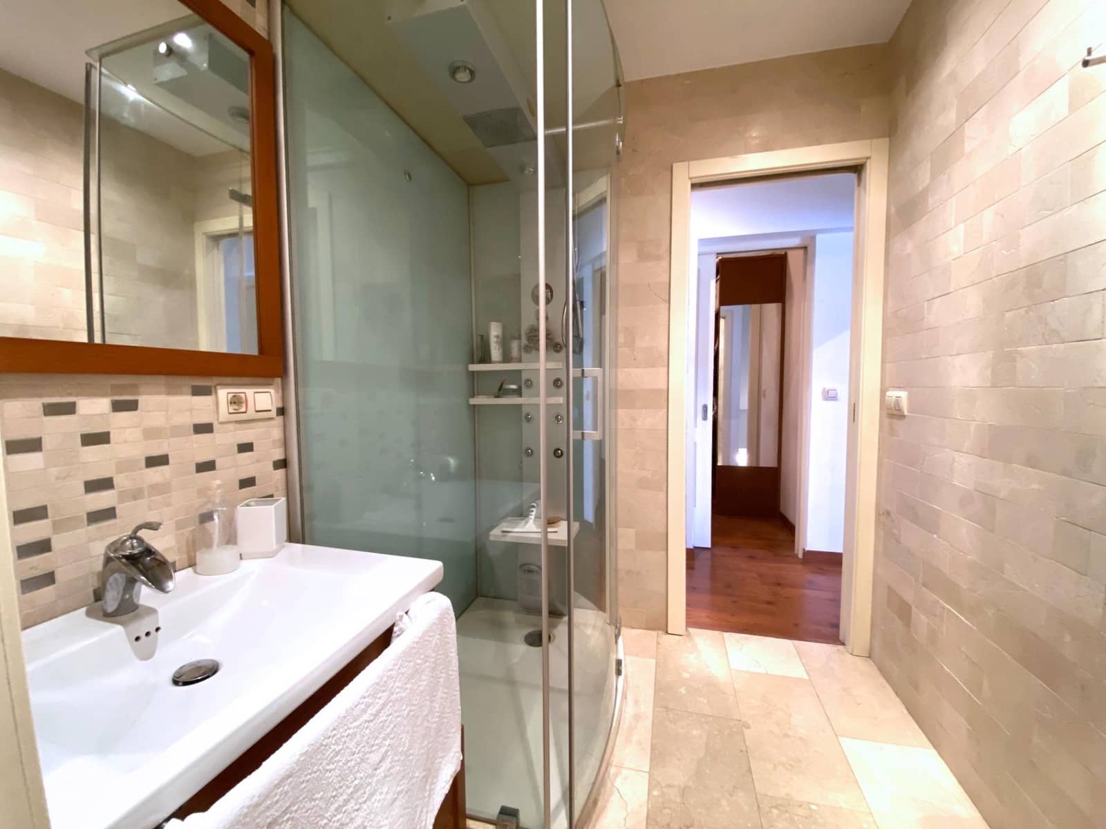 5 bedroom Townhouse for sale in Camas - € 295,000 (Ref: 9374386)