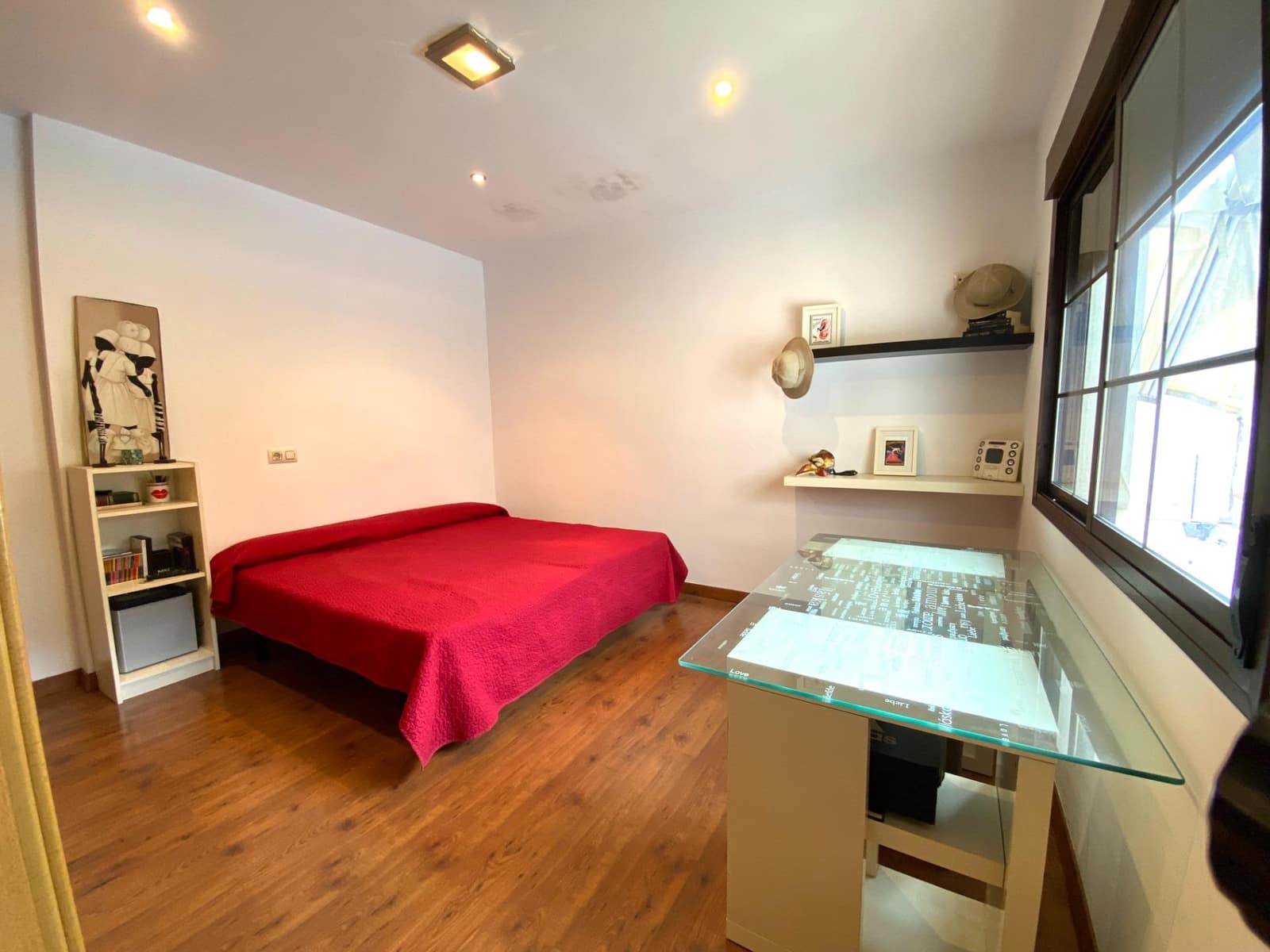 5 bedroom Townhouse for sale in Camas - € 295,000 (Ref: 9374386)