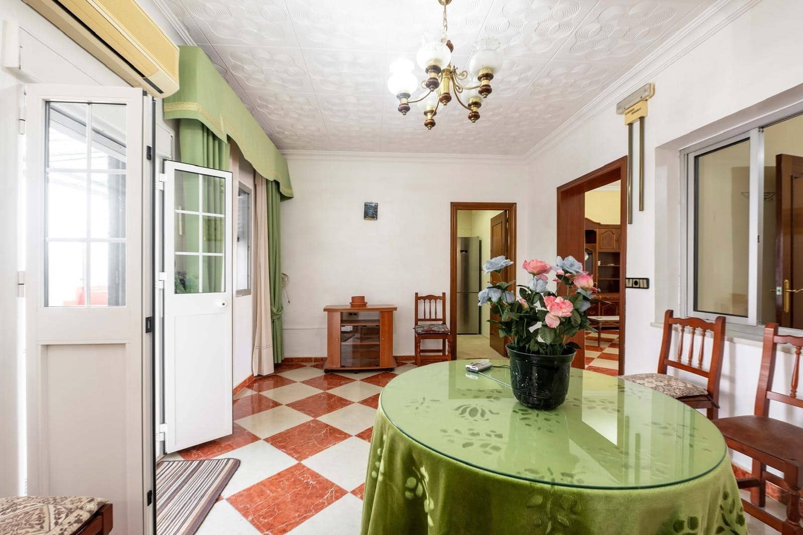 3 bedroom Flat for sale in Seville city - € 165,000 (Ref: 9379147)