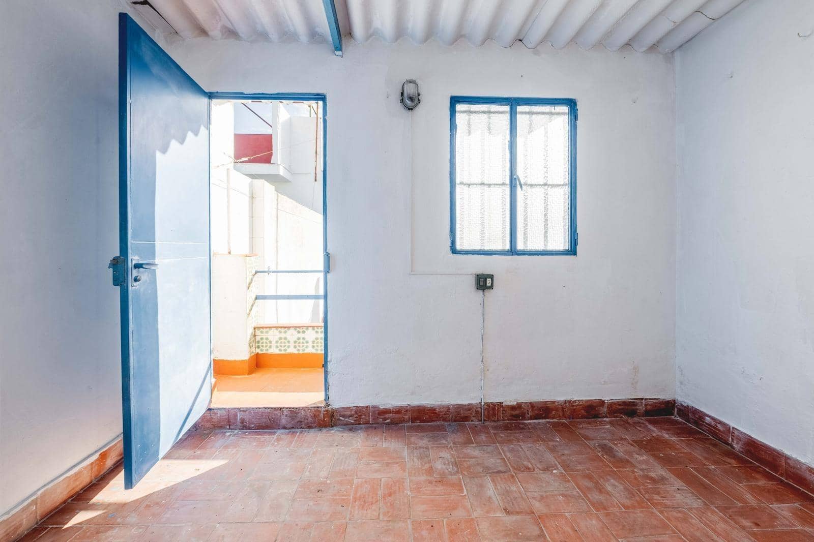 3 bedroom Flat for sale in Seville city - € 165,000 (Ref: 9379147)